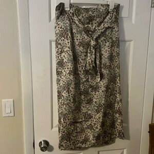 Lily Grace Boutique skirt size Medium